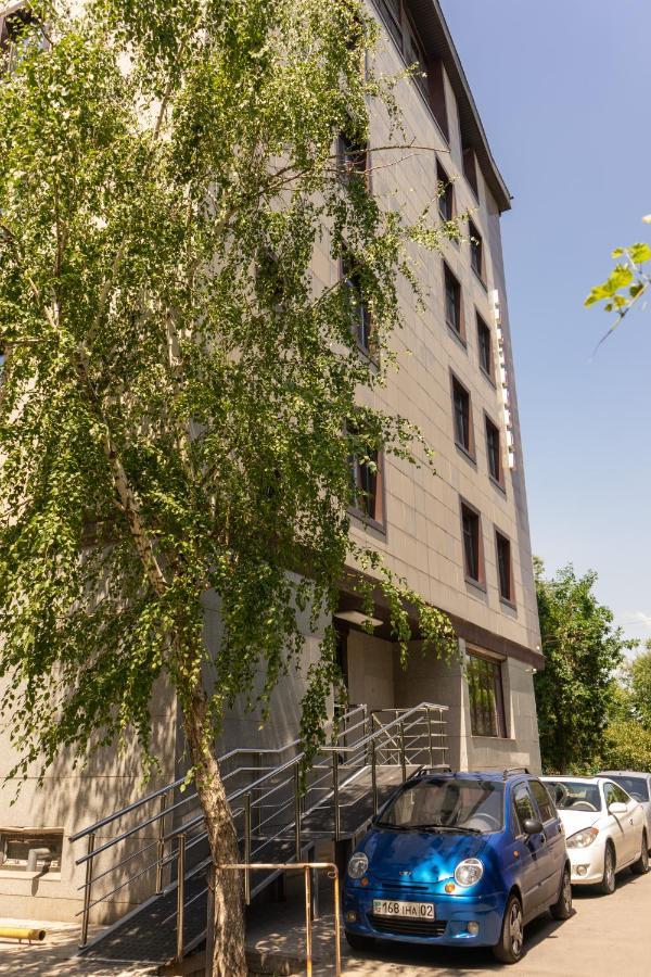 7 Days Hotel Ałma Ata Zewnętrze zdjęcie