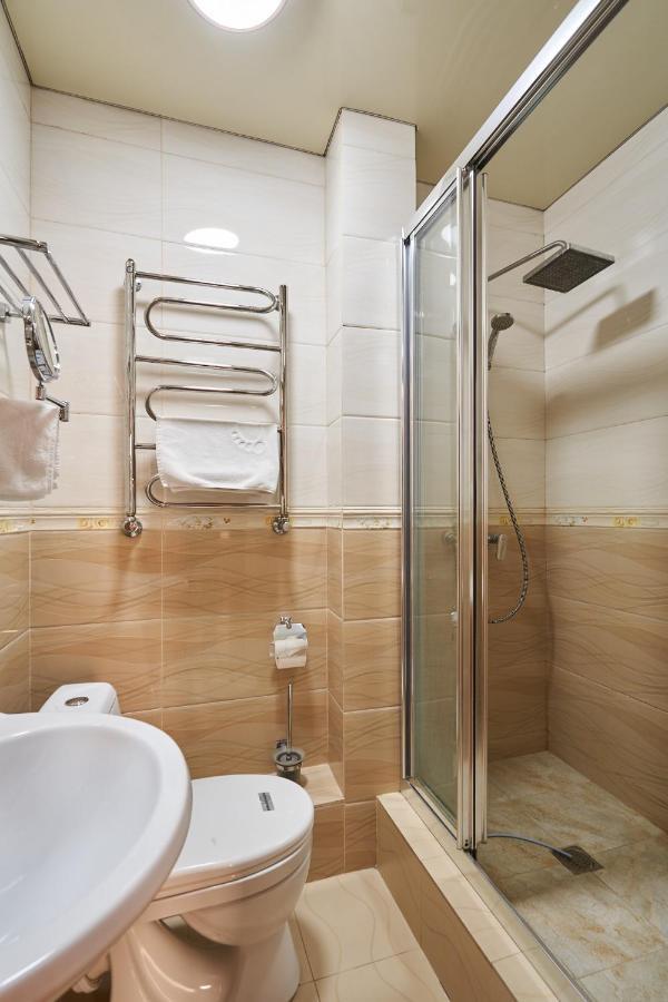 7 Days Hotel Ałma Ata Zewnętrze zdjęcie